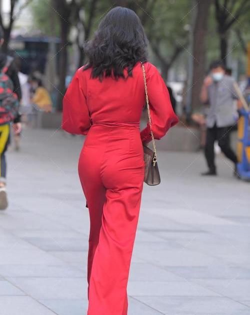 裙子 红色阔腿裤套装，气场强大，霸气十足，营造华丽的御姐风