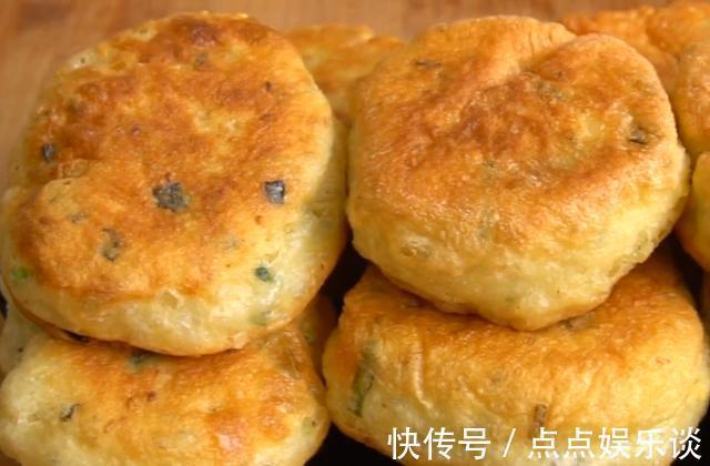 不会揉面也能做烙饼两根筷子就搞定，全程手不用沾面，柔软筋道