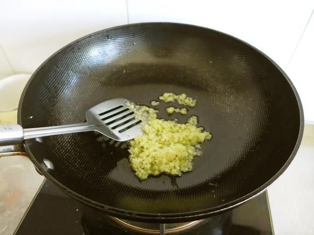 蒜泥|大厨教做正宗蒜蓉开边虾，做法简单，味道鲜美，再也不用买着吃了