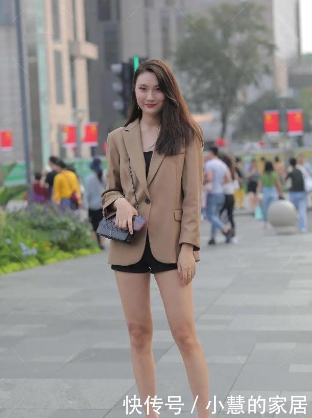高雅|休闲西装遇上下身消失穿搭法,高雅有魅力,又美又飒