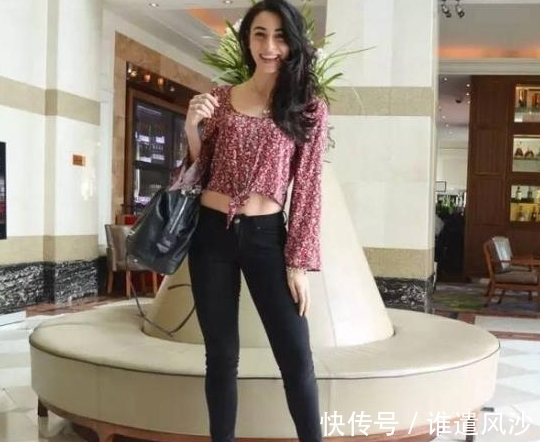 马甲线|“炫腹小魔女”横空出世，马甲线和高颜值完美结合，惊艳健身圈