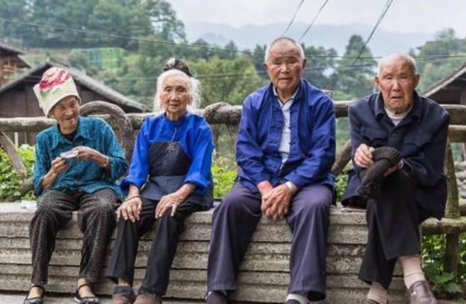 眉毛|寿命长短,外貌会“显露”,长寿老人基本都有,赶紧看看你满足吗