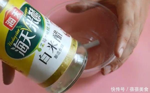 香烟|纱窗脏了根本不用拆下来洗,只需用一根香烟,纱窗立马干净如新