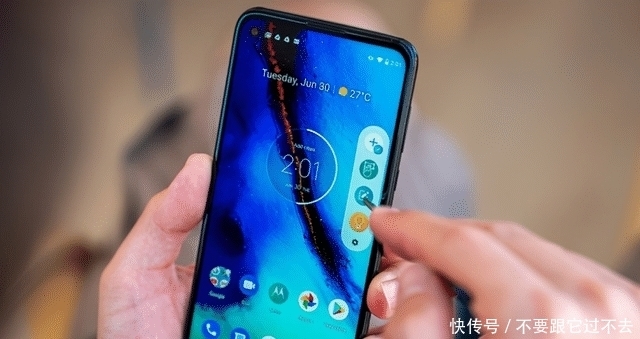 电池|摩托罗拉新款手机曝光:骁龙750G+5000mAh电池!