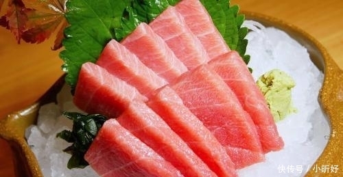 鱼肉|做清蒸鱼是先淋油还是先放酱油?放错顺序,鱼腥味重营养还差