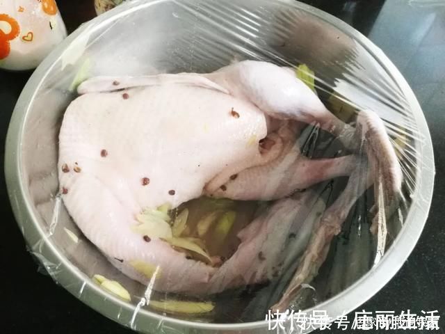 椒盐|夏天适合吃鸭肉,鸭肉这样做香酥入味,我们家每次做一只还不够吃