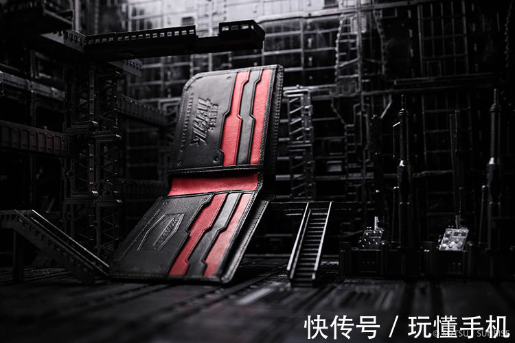 皮革 高达联名皮革产品:三大经典招牌机甲均亮相