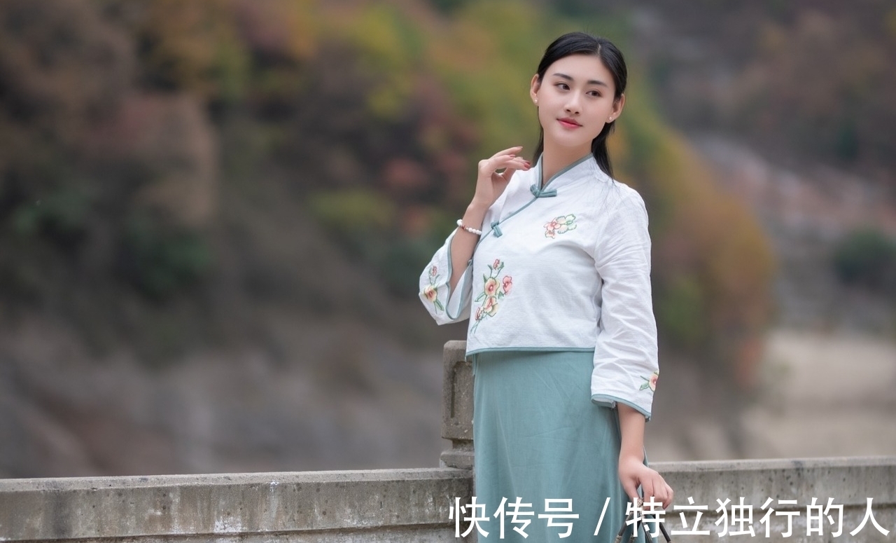 戏风|诗·八首丨一点芳心翘首望,几番真梦掩尘埃?