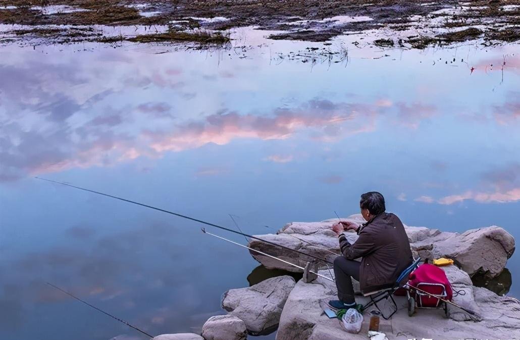 小鱼闹窝，还是老司机有窍门