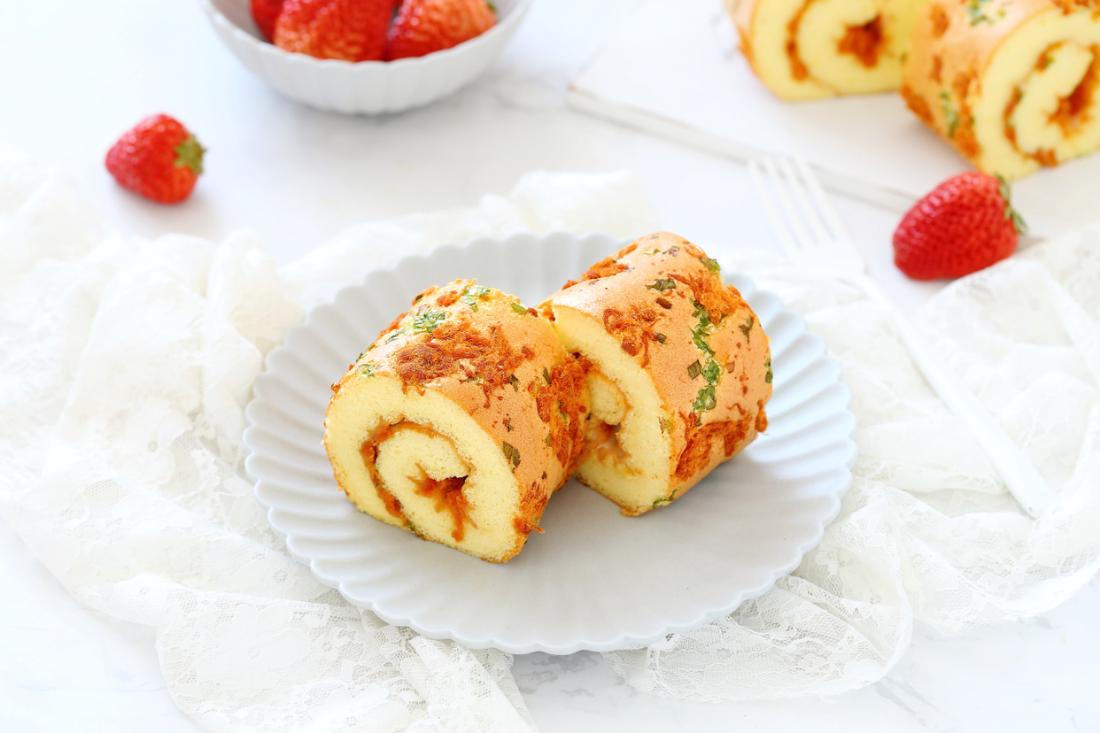 蛋糕卷不开裂只需注意两点，口感细腻松软，零添加给孩子吃才放心