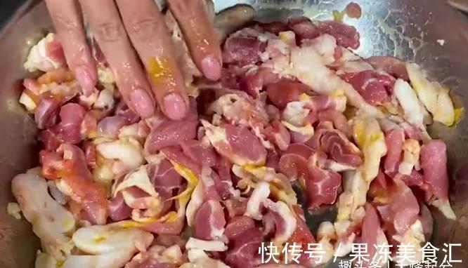 青小米椒|孜然羊肉,微辣鲜香,肉质鲜嫩,一上桌就抢光