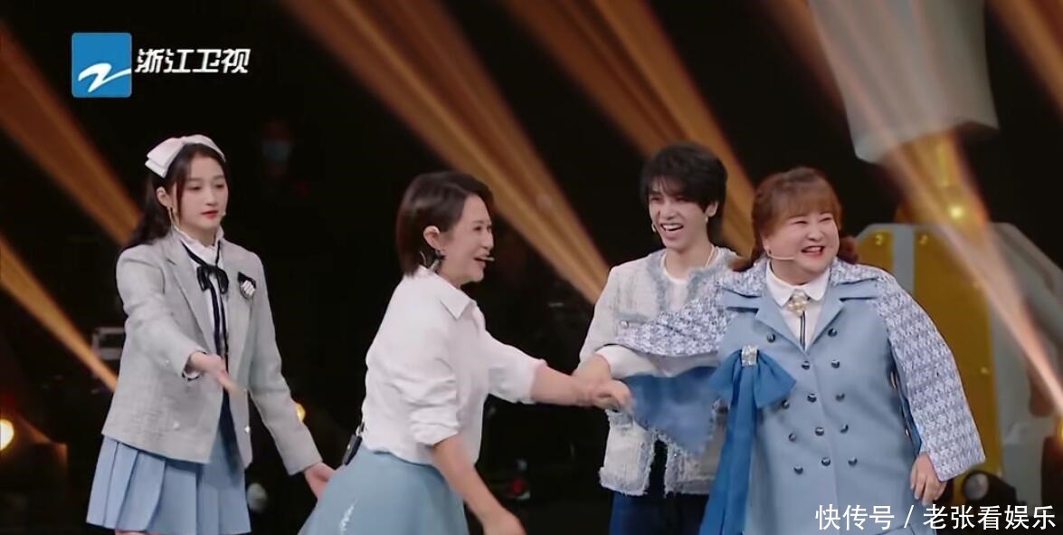 同被沈腾贾玲带三年,花花晓彤进步大不相同,收官一举动高下立判!