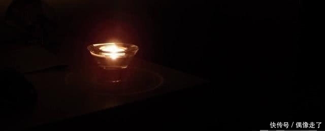 宇宙 宇宙中数以万亿的恒星,为什么太空中还是暗的?令人不可思议