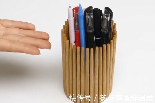 把筷子插在易拉罐上，没想到还有这个大妙用，学会受用一生！