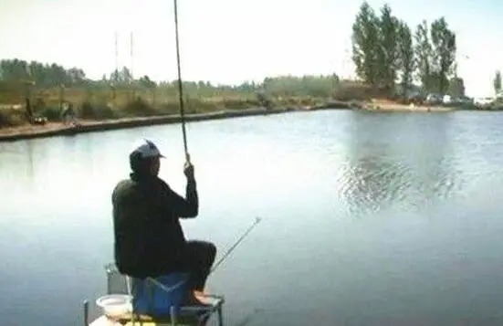 整个水域钓空,老钓手却用“这个方法”,爆护十多斤,一定要学会