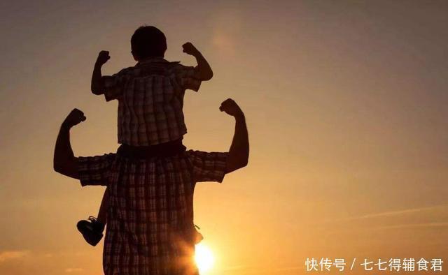 2岁“蹭饭宝宝”火了,两手插兜四处串门,网友真正的吃百家饭