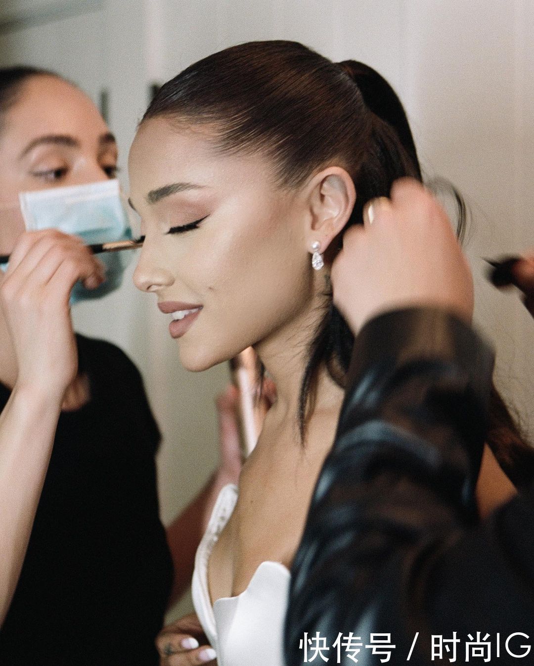 mA妹官宣结婚晒婚纱照,低调情侣超养眼,A妹虐心情史终于找到真爱