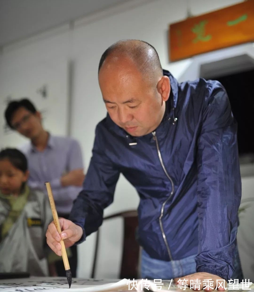 王羲之|此人书法歪歪扭扭,却获兰亭最高奖,网友:好在哪?