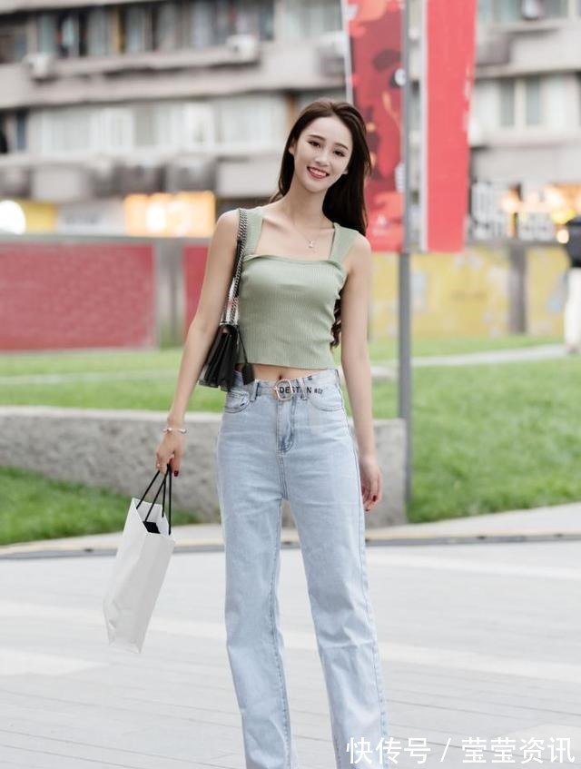 风格 牛仔裤穿搭要休闲个性一些,才能展现青春的风貌,提升造型新鲜感