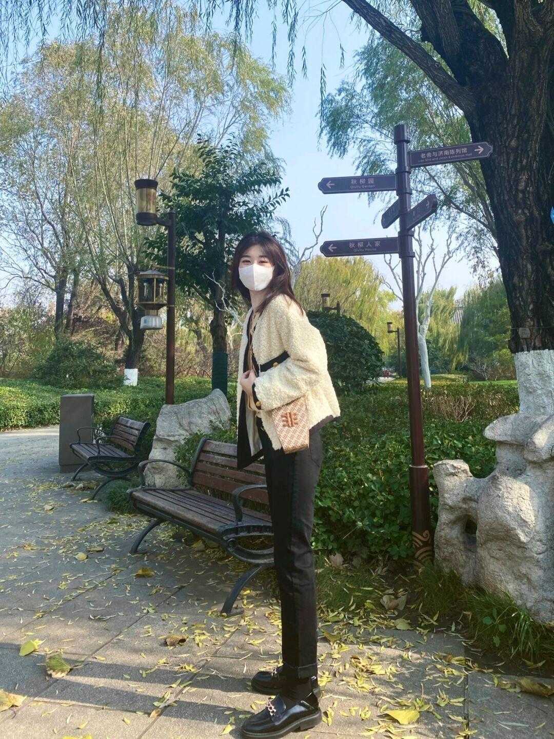 直筒裤 纯黑色直筒牛仔裤yyds!上班族、学生党都能穿,你也千万别错过