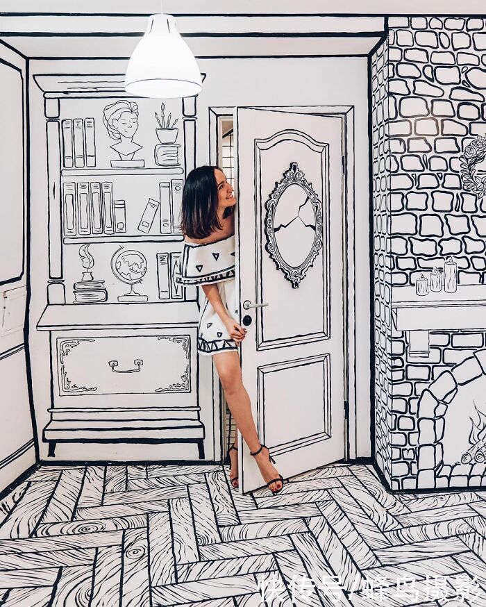 速写本|俄罗斯网红打卡地2D咖啡馆,好像走进漫画,里面待久了人都不好了