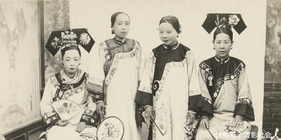 拆除|八国联军侵华之后，学生考场被拆除，慈禧太后带着爱犬拍照！