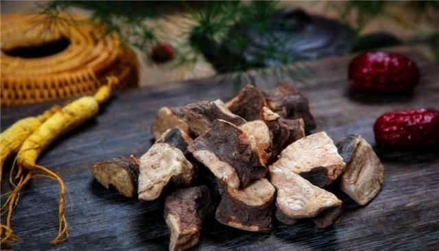 中草药打成粉和煎成汤的效果一样吗?你或许真不知道,看专家理解