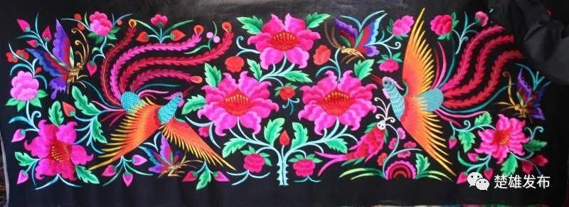  经典|武定彝绣：绽放在布匹上的经典