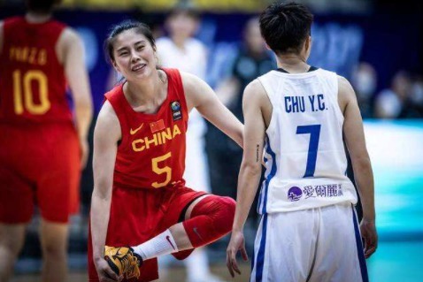 比赛|中国女篮大胜法国女篮33分!王思雨公开发声,黄思静MVP实至名归