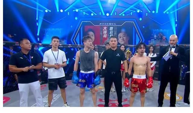 比赛|观众们被骗了,向佐有事没来,改为曹云金PK大锤,直接保送冠军