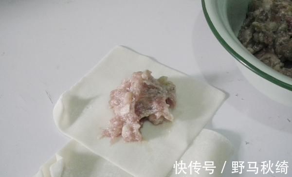 朋友|外国朋友吐槽中餐吃不饱，看了他点的菜后我笑了：能吃饱就怪了