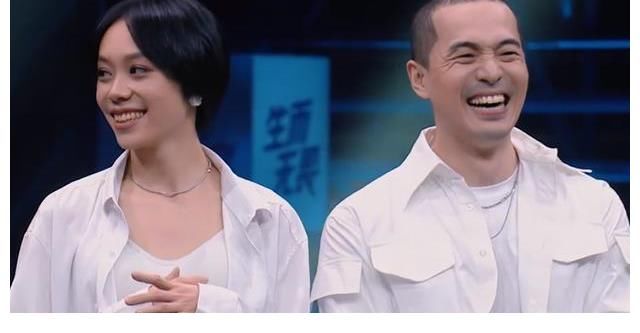 当王一博在《街舞4》真诚道歉“我对不起你”,很多人当场破防