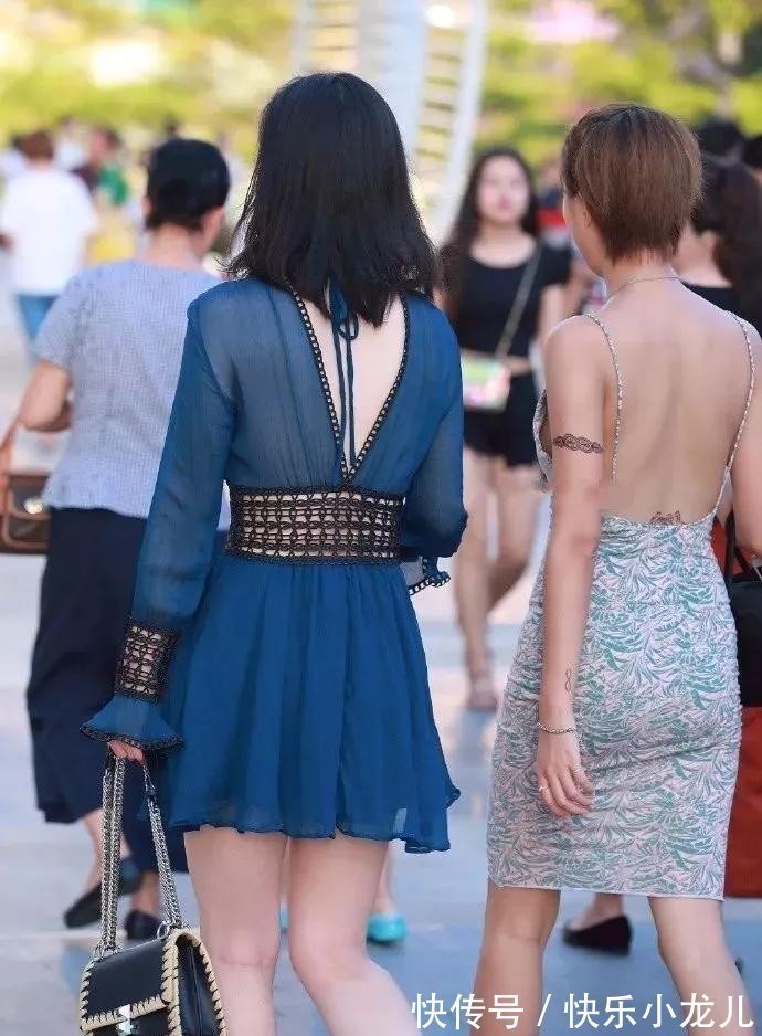 身材 非常调皮的90后美女!苗条的身材,几分特别风情,显得非常好看