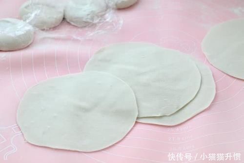 揉面|烙馅饼时该怎么揉面?第一步就错了,怪不得饼皮又厚又硬特别难吃