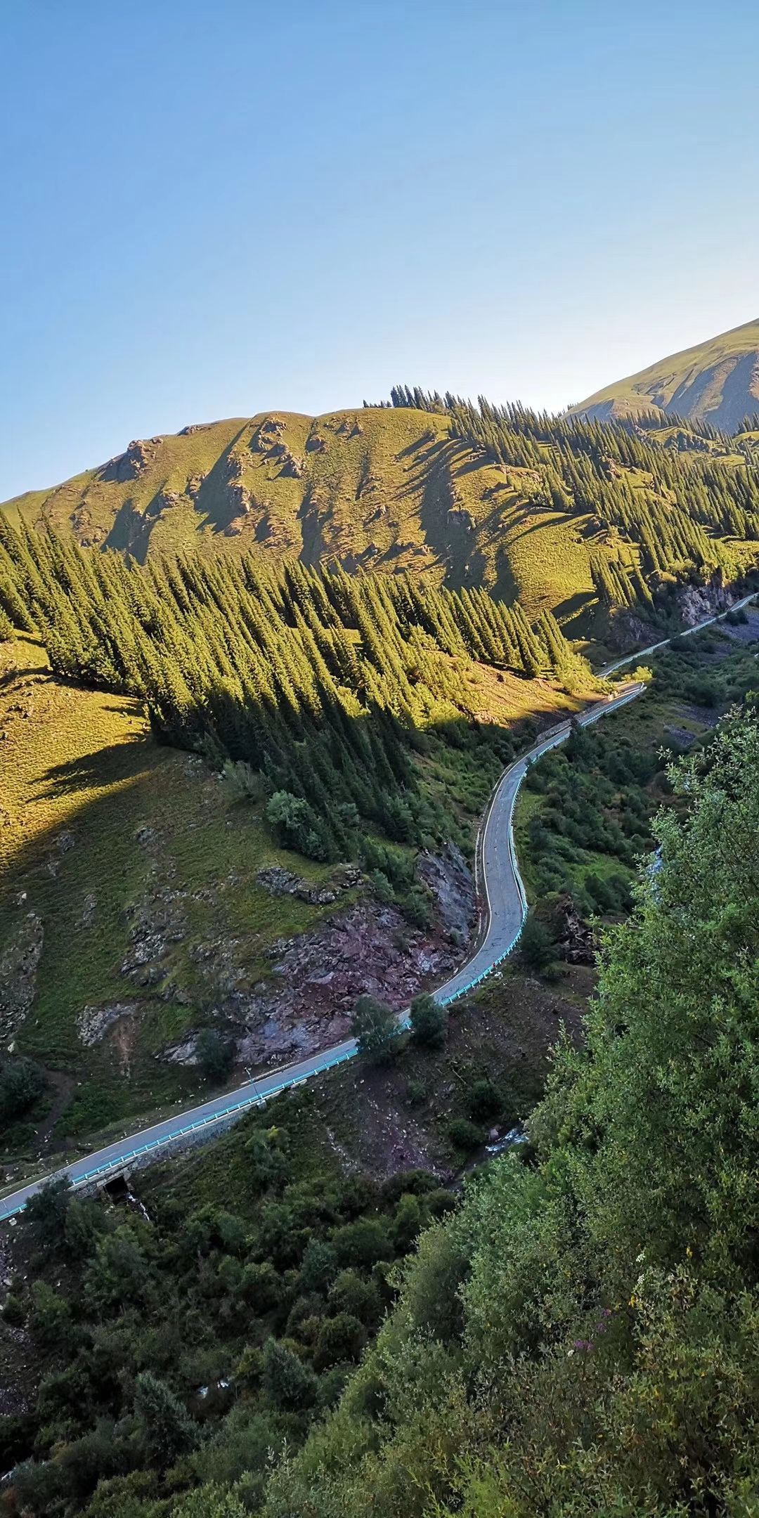 自驾独库公路，饱览天山风情