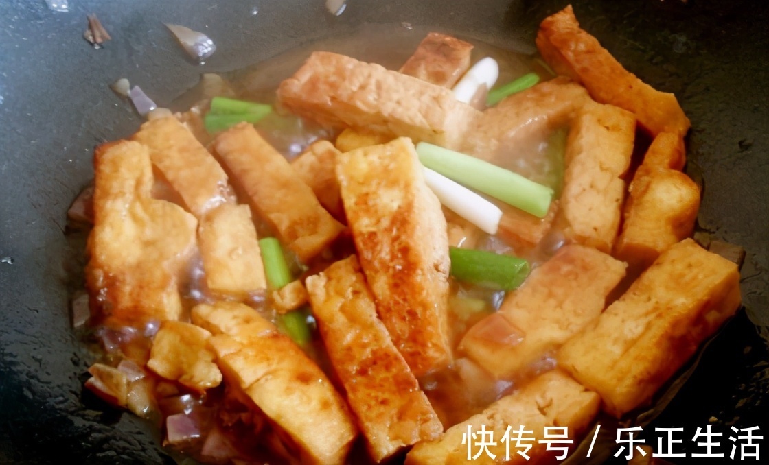 煎豆腐|家庭版葱烧豆腐，制作简单，美味可口