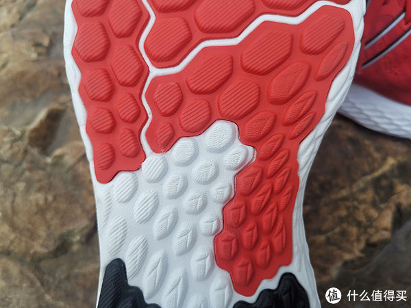 旗舰|旗舰缓震跑鞋也可以很轻盈——NB Fresh Foam 1080 V11 跑鞋测评