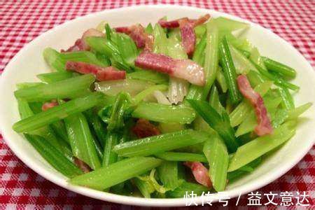 三个错误|吃芹菜易犯的三个错误,第二个很多人犯,这里面有你吗?