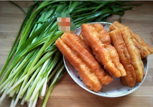 韭菜饺子,怪不得不鲜香,全靠它来提味,胜过肉馅,不知道可惜了