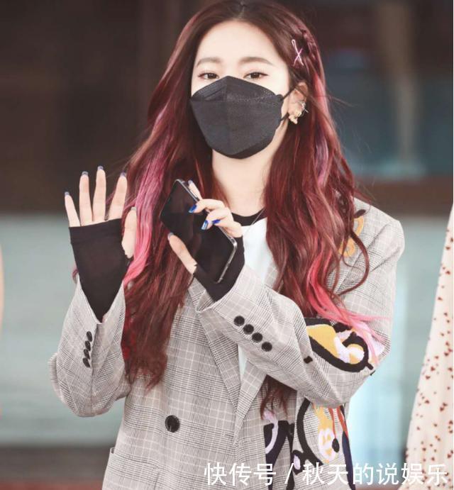 明星|挂耳染发真惊艳,明星都在用,时髦还有范