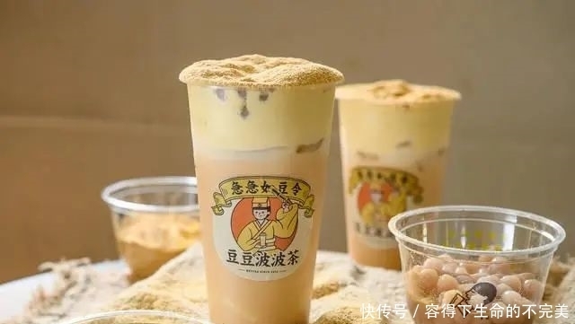 李雪琴：喝奶茶像吃大米饭？可年轻人就好这口“八宝粥”！