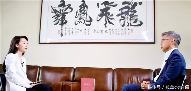 校长办公室挂“江湖字体”,外行教书法,北大书法底蕴还剩多少