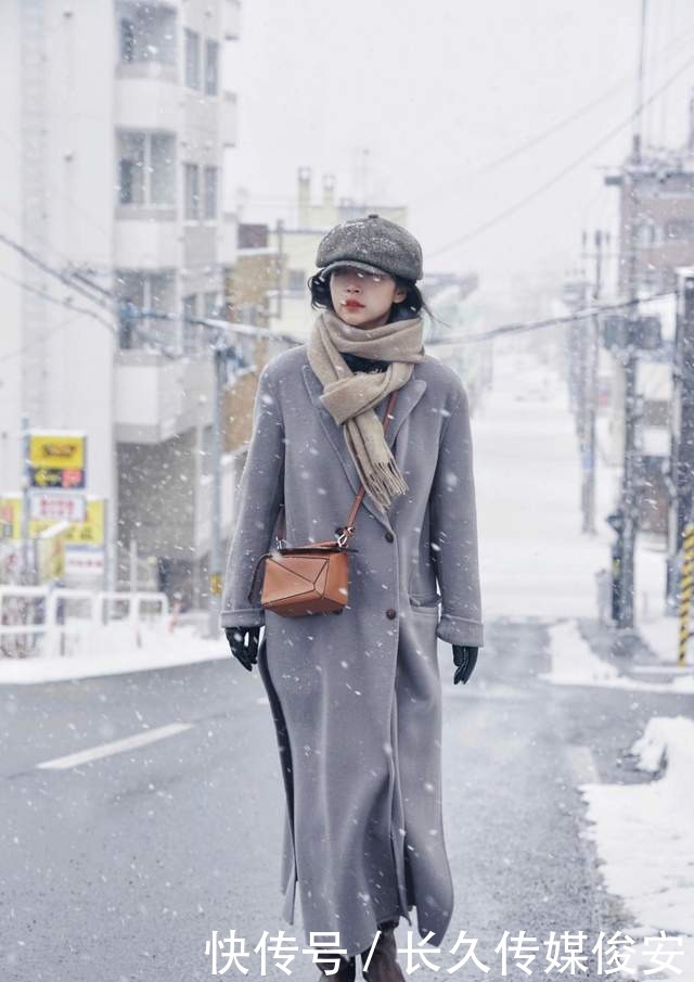 穿法|大衣的贵气,还需要“靴子”来演绎,学三木的穿法,你也时髦高级