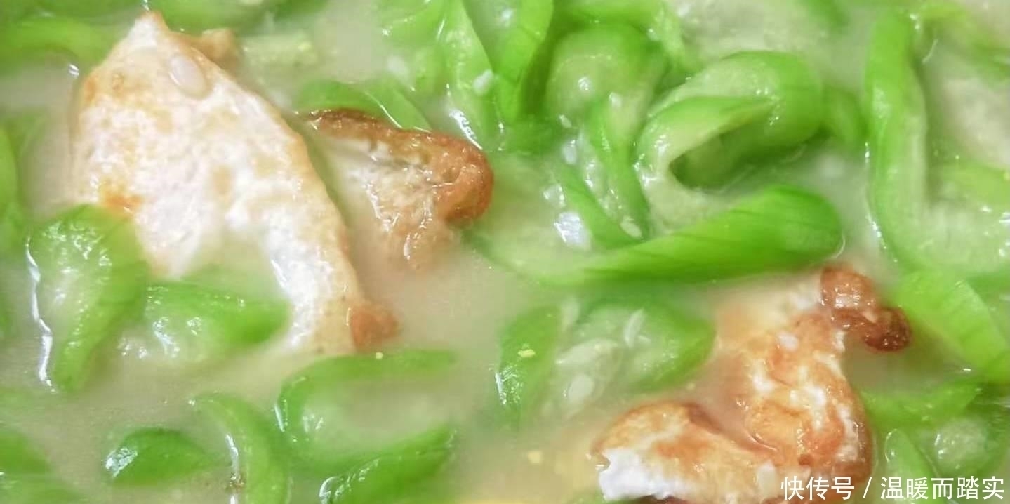 鲜甜|丝瓜汤怎么做才好喝?掌握3个要点,汤味鲜甜,丝瓜嫩绿不变色