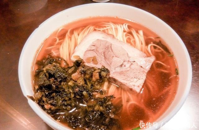 昆明特色小吃——中国十大面条之一,奥灶面