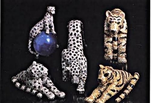 胸针 辛普森夫人的珠宝欣赏,她的豹子手镯柔性真好,能自己垂到手腕上