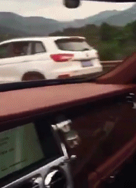 |搞笑GIF:你永远不知道 女生为了减肥对自己有多狠