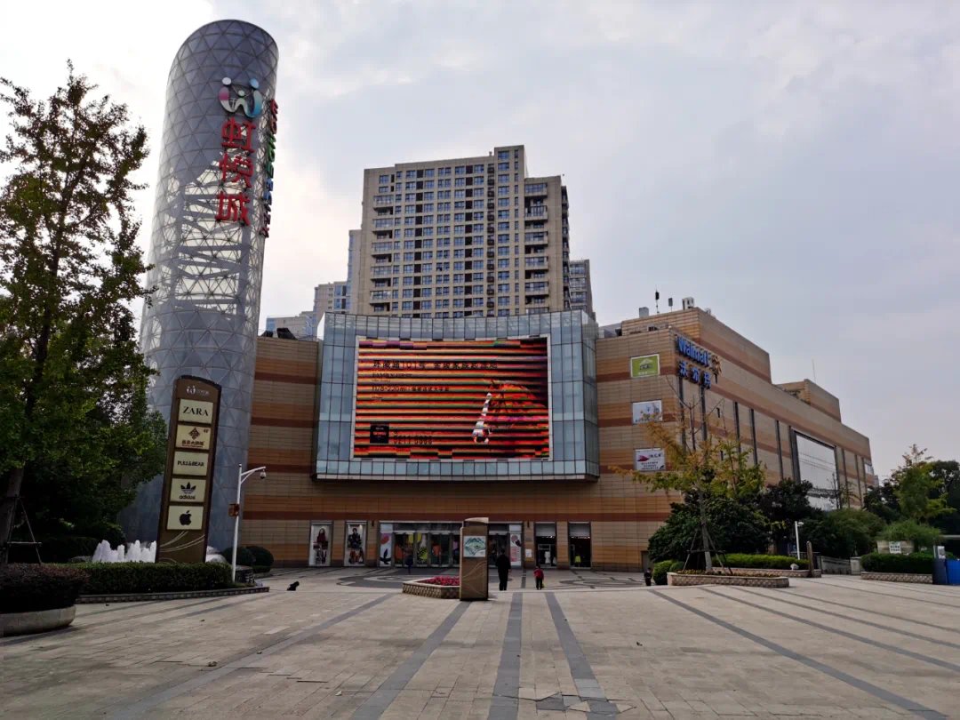 售楼员|00后售楼员炸场!大学兼职卖房,创下1.2亿销售额!