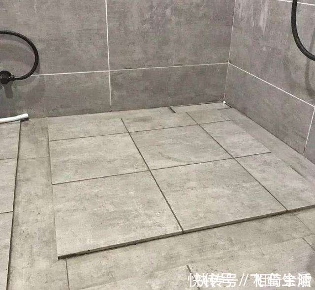 大理石|卫生间地面不要再贴瓷砖了，头次见有人这样设计，下水快又防滑