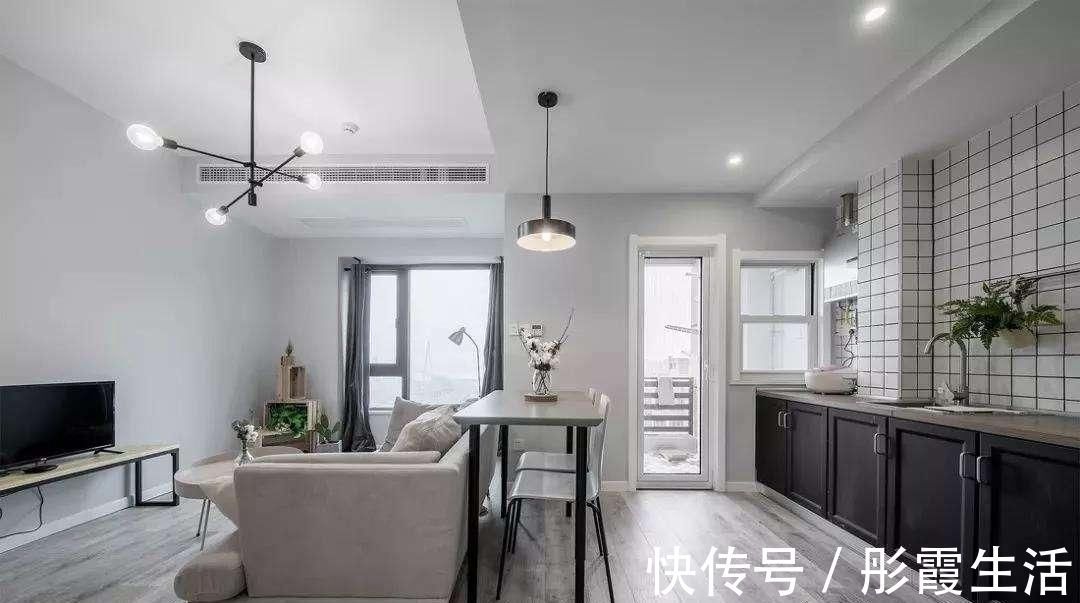 小户型|把沙发往前挪了10厘米,放一个置物架进去,省钱好用又不占空间
